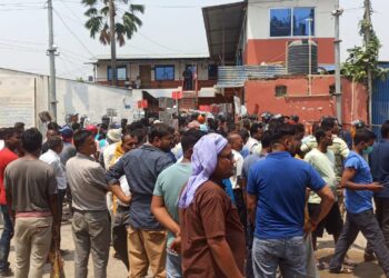 सिरहाको मिर्चैयामा स्थानीयवासी र प्रहरीबीच झडप १५ जना घाइते