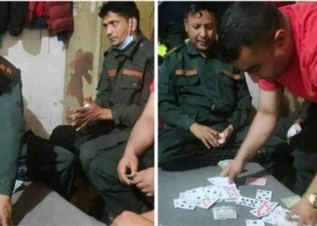 कार्यालयमै तासमा मस्त महानगर प्रहरी !