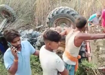 सिरहामा ट्र्याक्टर पल्टिँदा दुई जनाको मृत्यु एक घाइते