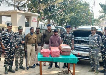 भारतीय थानाबाट नेपाली गाँजा तस्कर फरार, चौकीदार निलम्बित