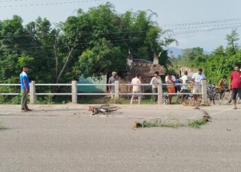 गोलबजारमा टिपरको ठक्करबाट साइकलयात्रीको मृत्यु