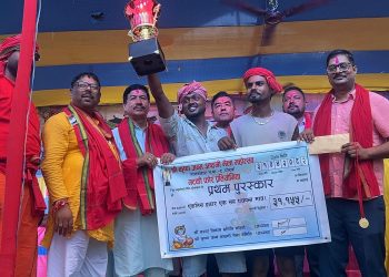 मट्काफोड प्रतियोगितामा ओम प्रकाश यादव टीम प्रथम
