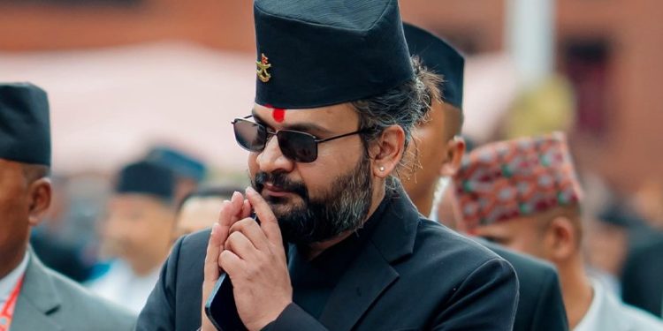 बालेनको घरमा नगद सहित चोरी