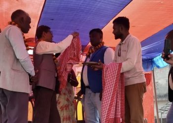 गोलबजार मा विभिन्न दल परित्याग गर्दै नेपाली कम्युनिष्ट पार्टी मा प्रवेश