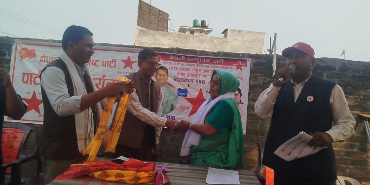 एमाले परित्याग गरेका पूर्व सांसद जानकीदेवी राम नेपाली कम्यूनिष्ट पार्टीमा प्रवेश