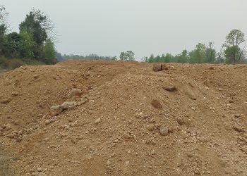 गोलबजारमा अवैध ग्राभेल उत्खनन: जनप्रतिनिधि र कर्मचारीकै मिलेमतो