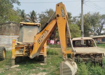 हरियोपाटीकाे समाचार प्रभाव जेसिवी टिपर प्रहरी नियन्त्रणमा