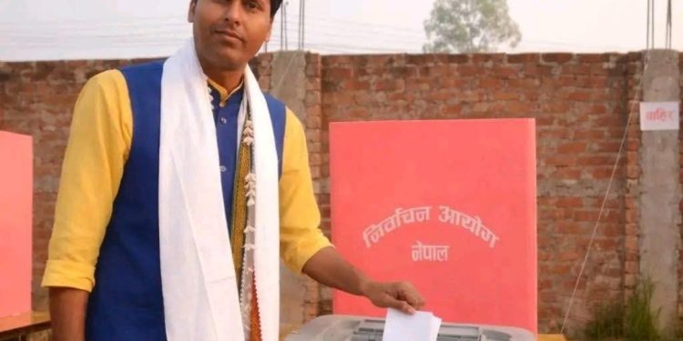 सिरहा–४ मा चार पूर्व मन्त्रीलाई पछि पार्दै रास्वपाका तपेश्वर यादव अग्रतामा