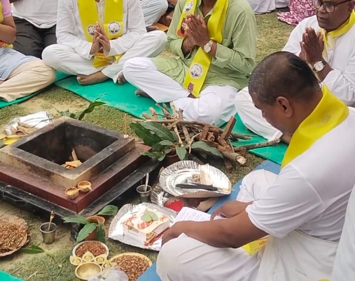 गोलबजारमा योग शिविर सम्पन्न, नगरपालिकाले आर्थिक सहयोग गर्ने