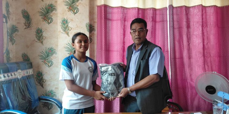 गोलबजारका कराते खेलाडीलाई नगर प्रमुखद्वारा बिदाइ