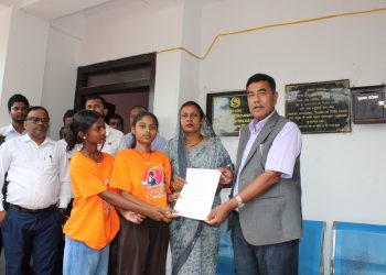 गोलबजारमा किशोरी सञ्जालद्वारा १० बुँदे मागपत्र हस्तान्तरण