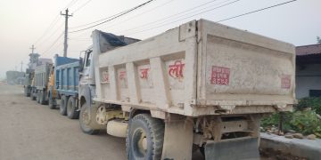 गोलबजार बाट अबैध उत्खननमा प्रयोग भएका ११ थान सवारीसाधन प्रहरी नियन्त्रणमा