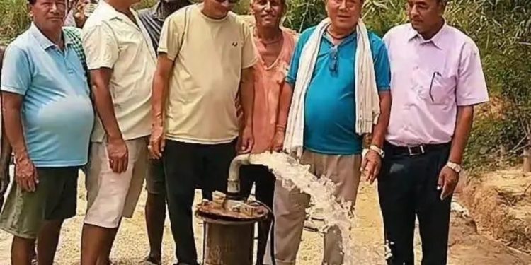 नगर प्रमुखको पहलमा भुल्केमा आयो खानेपानी, दुई दशकदेखिको समस्या समाधान हुँदै