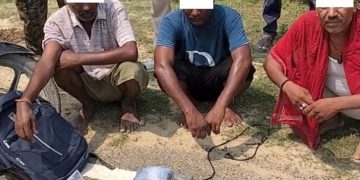 नेपालबाट भारततर्फ तस्करी हुँदै गरेको २ किलो अफिमसहित दुई नेपाली र एक भारतीय पक्राउ