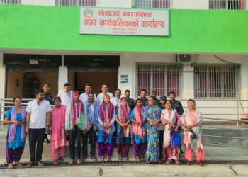 गोलबजारमा पाँच स्वास्थ्यकर्मीको छैटौँ तहमा स्तरवृद्धि,नगरपालिकाद्वारा सम्मान