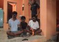 सिरहामा पेस्तोल र म्याग्जिनसहित तीनजना पक्राउ