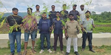 गोलबजारका युवाहरूद्वारा कमलदहमा वृक्षरोपण, संरक्षणको अभावमा सौन्दर्य हराउँदै
